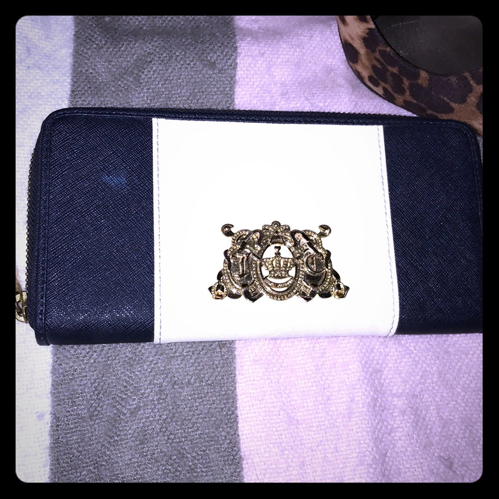 Juicy couture wallet
